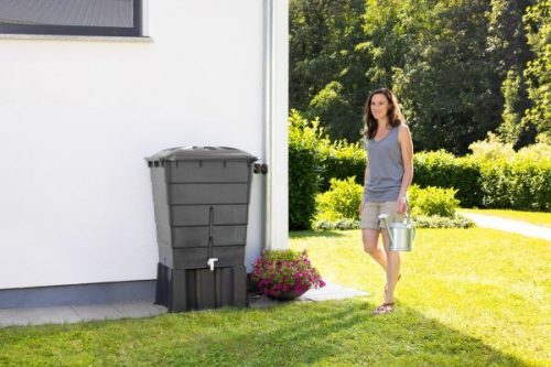 Graf esővízgyűjtő magasító talpazat Square Graphite tartályhoz, esztétikus és praktikus.