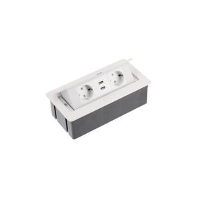 Rejtett Konnektor fekvő USB-vel, modern technológiai megoldás.