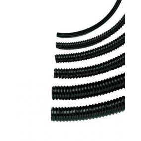 Spiráltömlő fekete, 32 mm, erős és tartós kialakítás.