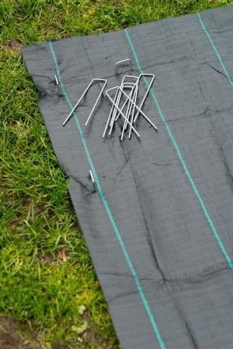 Kerti rögzítőkapcsok, 14x3 cm, erős és tartós műanyag.