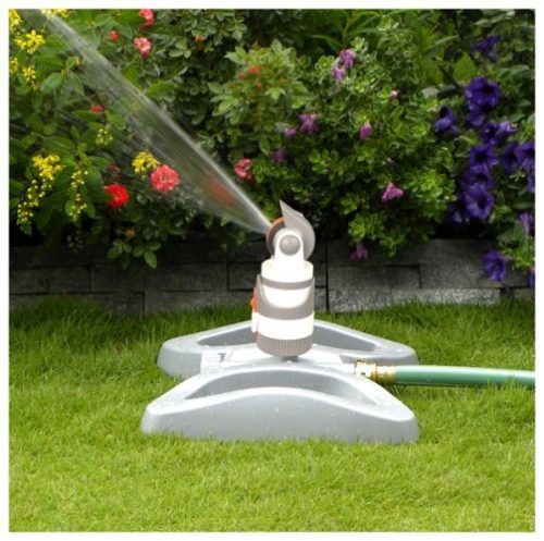 Bradas locsoló és öntöző, forgó, 4 funkciós, sokoldalú használat.