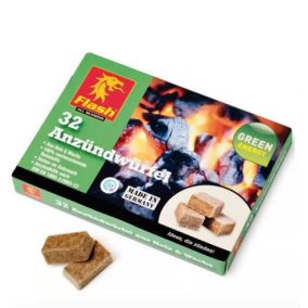 Kályha begyújtós fa és viasz kombinációjával, 32 darabos kiszerelésben, kályhák, kandallók és tűzhelyek begyújtásához.