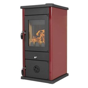 Vesta kandalló, 9 kW-os teljesítménnyel, hatékonyan fűti a közepes méretű helyiségeket.