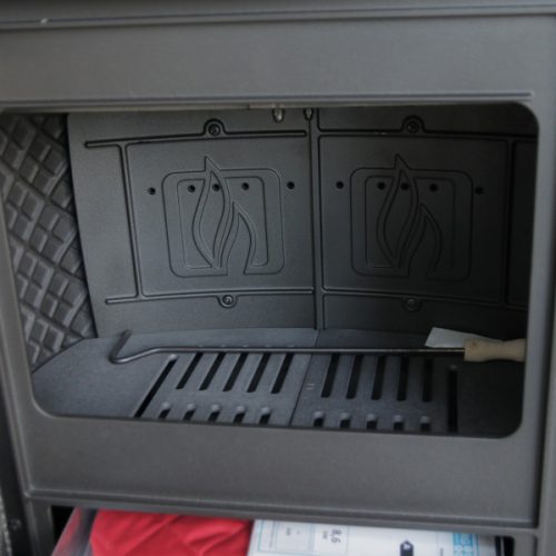 Öntvény kandalló Roberto 8,6 kW